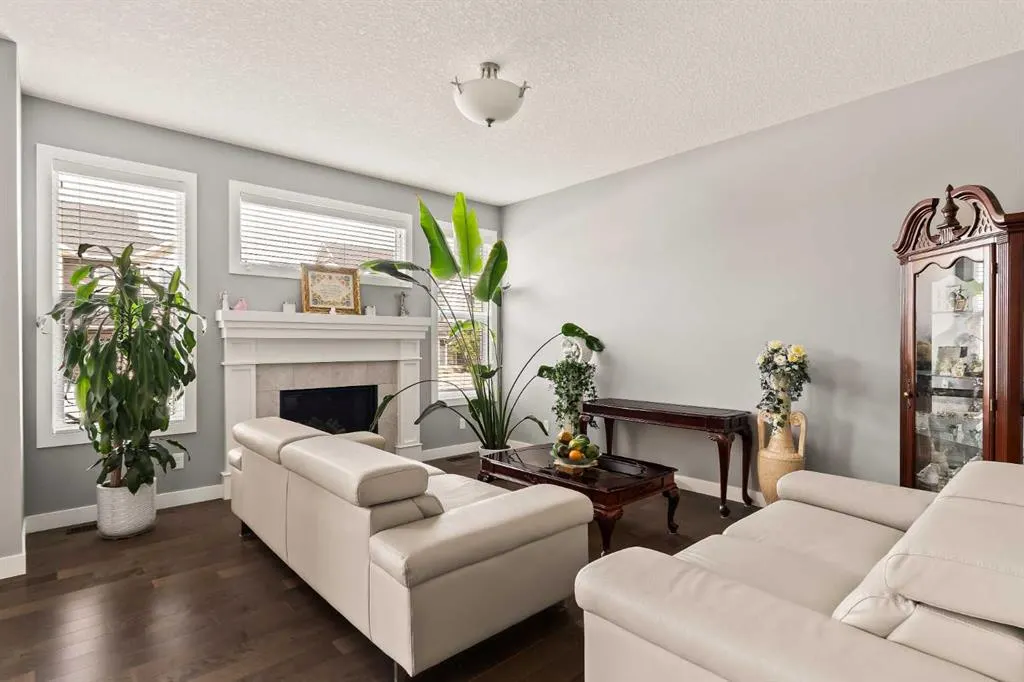 313 Evansglen Drive NW