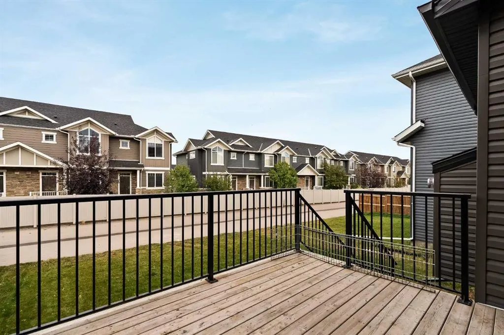 313 Evansglen Drive NW