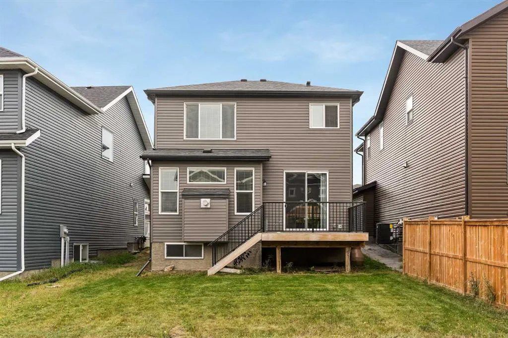 313 Evansglen Drive NW