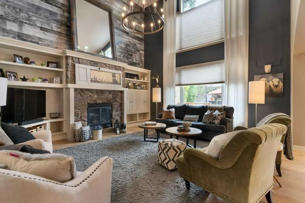 84 Panatella Manor NW