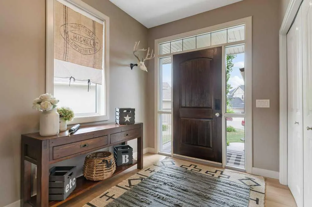 84 Panatella Manor NW