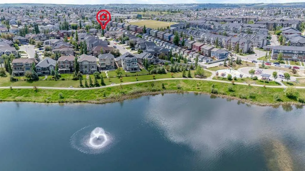 84 Panatella Manor NW