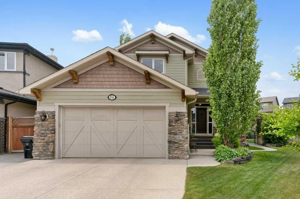 84 Panatella Manor NW