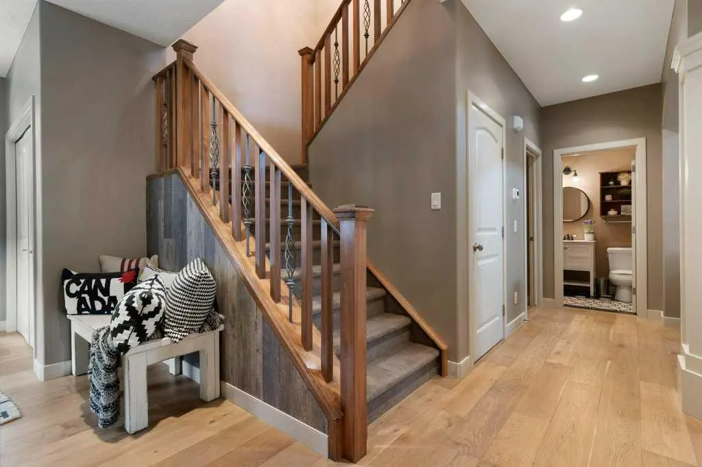 84 Panatella Manor NW