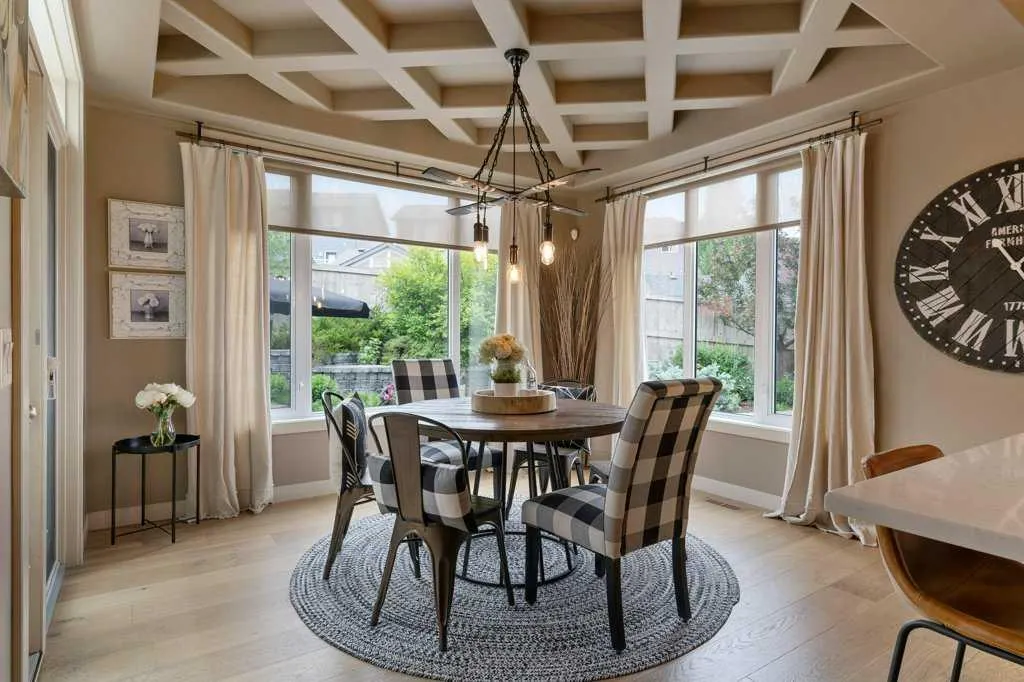 84 Panatella Manor NW