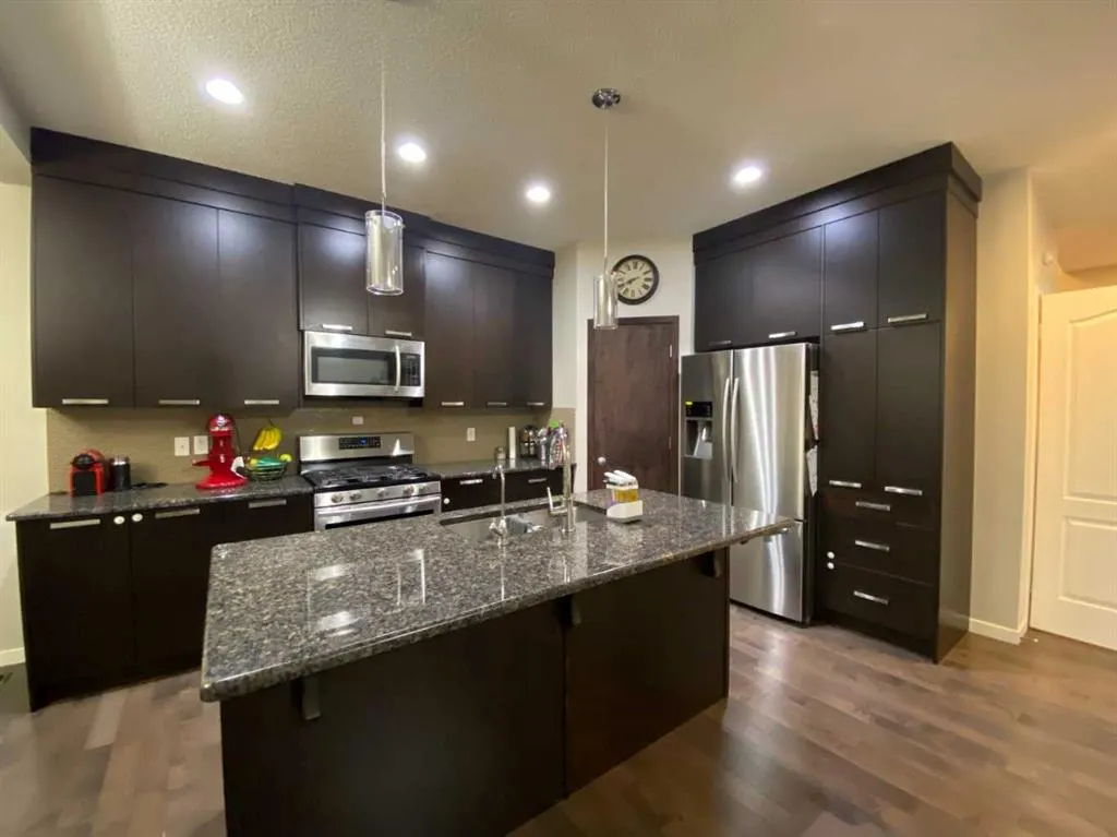 2107 Brighton Crest Green SE