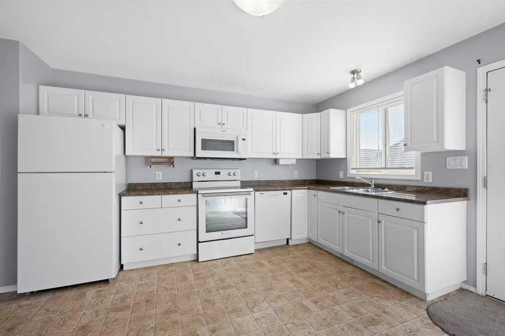 1811 49 Avenue, #Unit 6
