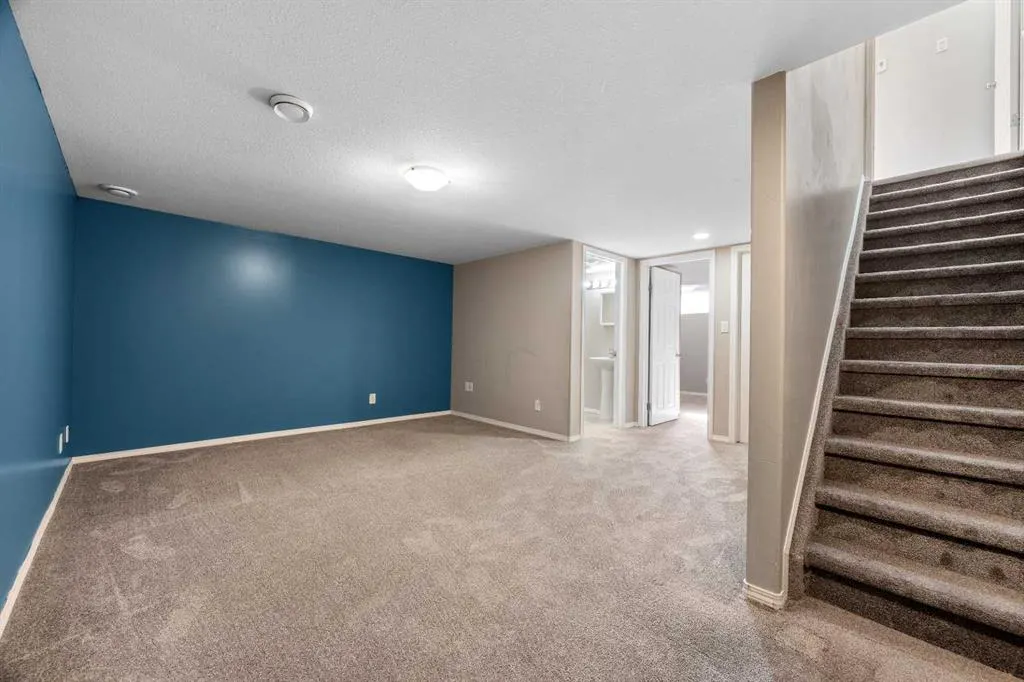 1811 49 Avenue, #Unit 6