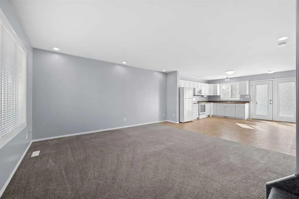 1811 49 Avenue, #Unit 6