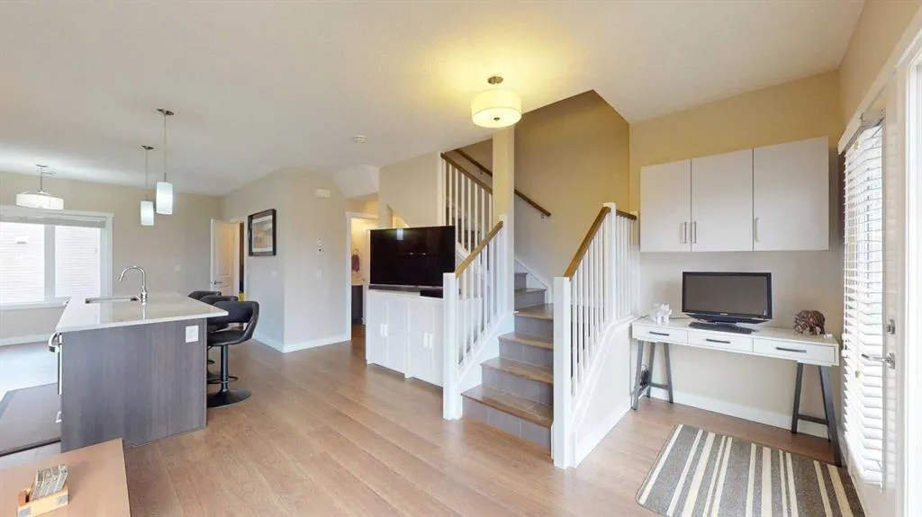 141 Fontaine Crescent, #16