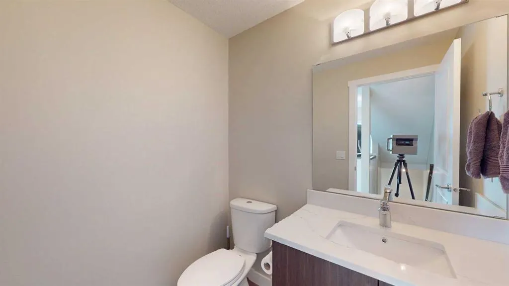 141 Fontaine Crescent, #16