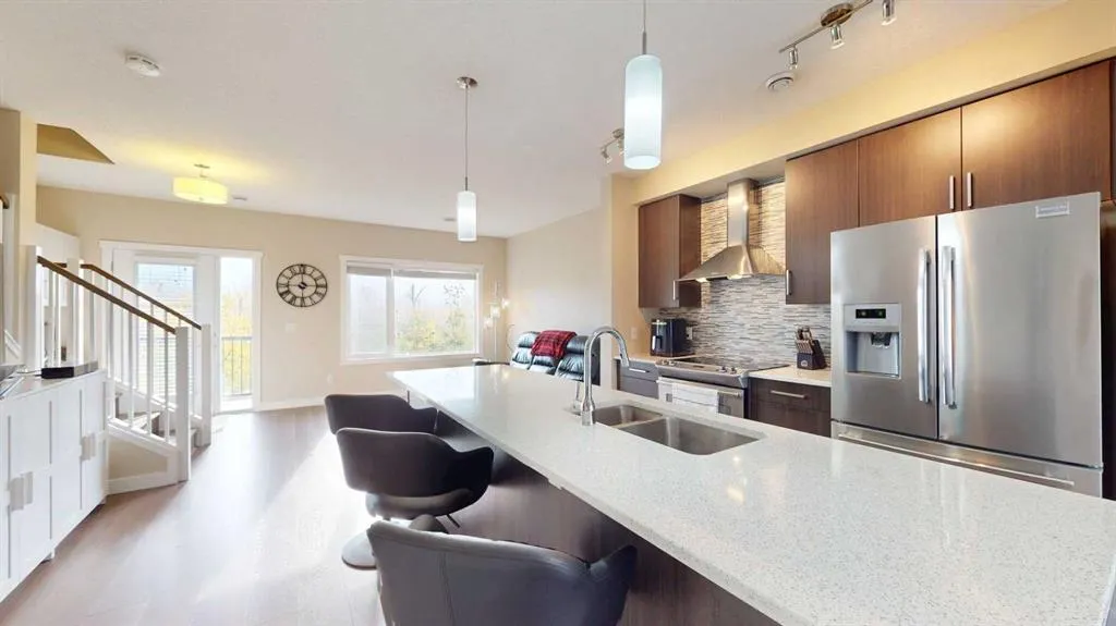 141 Fontaine Crescent, #16