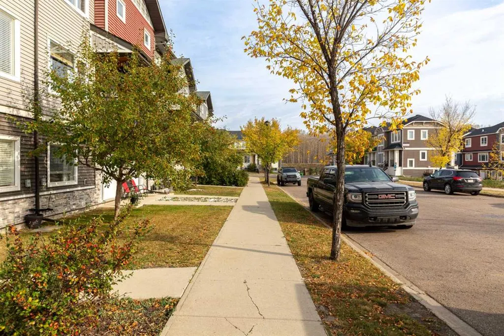 141 Fontaine Crescent, #16