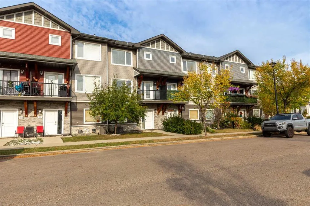 141 Fontaine Crescent, #16