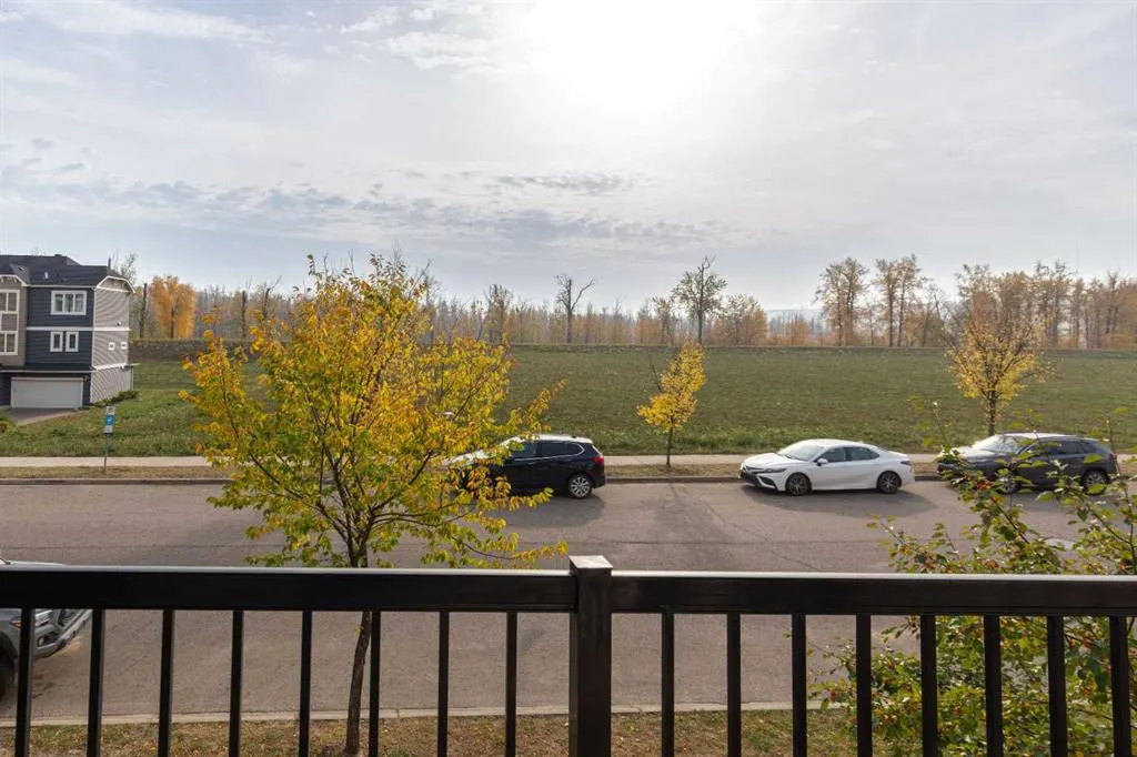 141 Fontaine Crescent, #16
