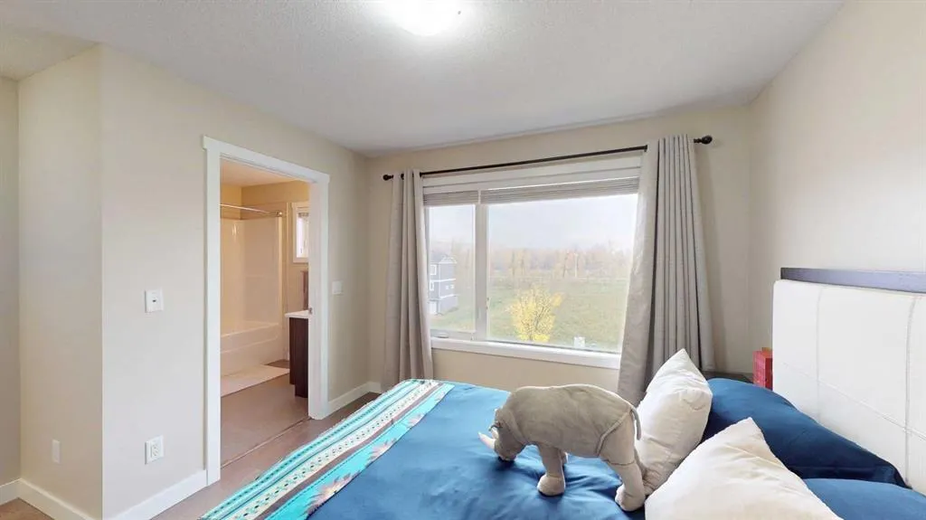 141 Fontaine Crescent, #16