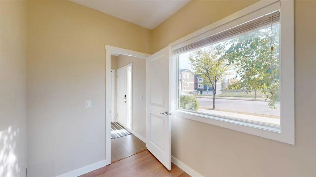 141 Fontaine Crescent, #16
