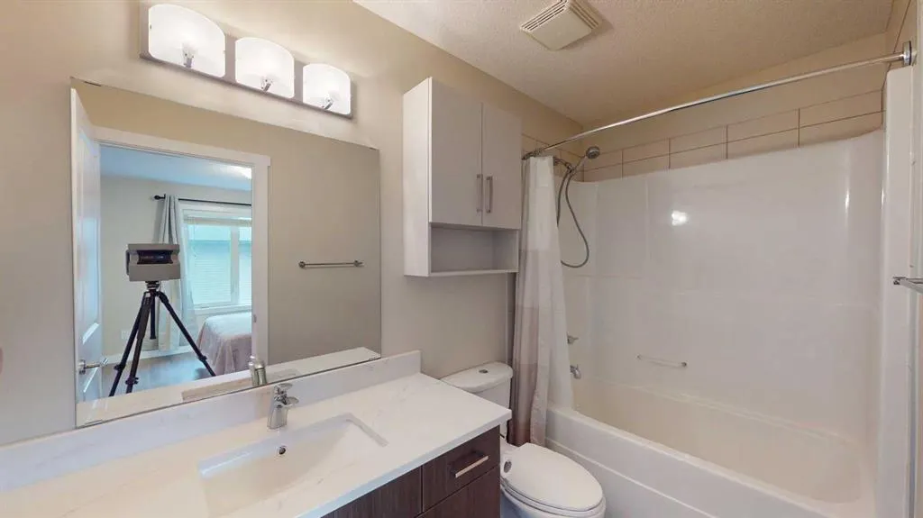 141 Fontaine Crescent, #16