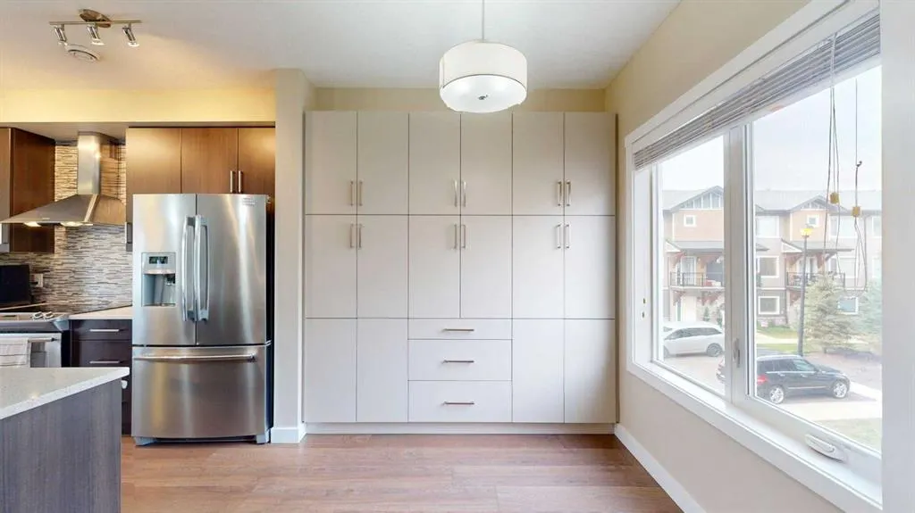 141 Fontaine Crescent, #16