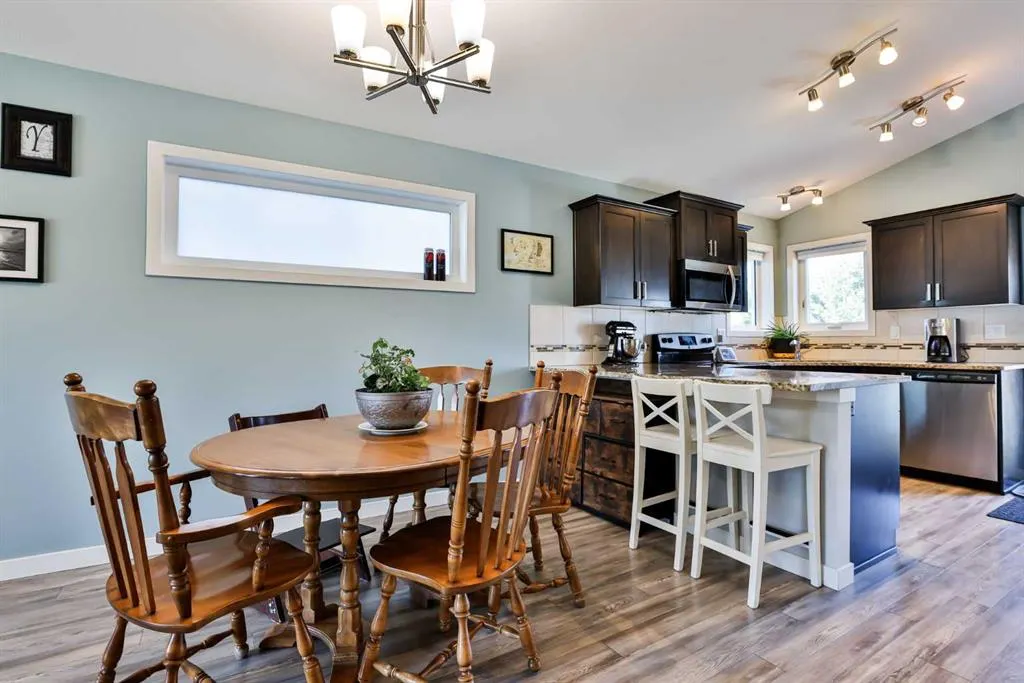 381 Moonlight Way West W