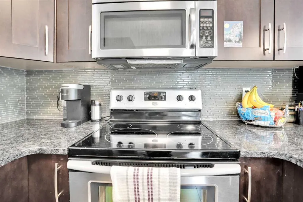 309 Evanston Square NW