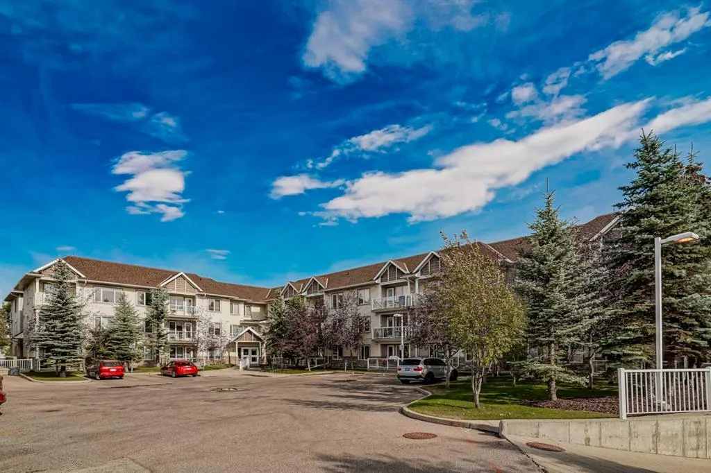 5200 44 Avenue NE, #2205