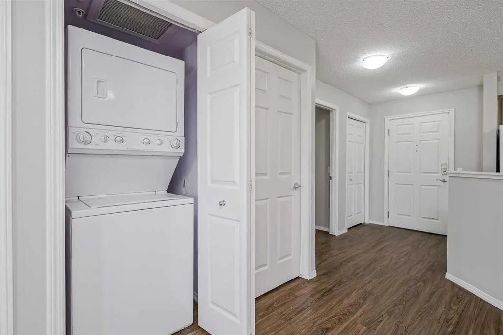 5200 44 Avenue NE, #2205