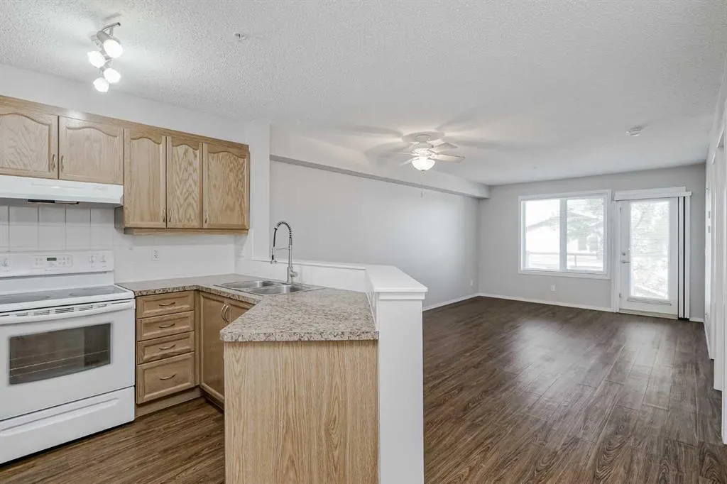 5200 44 Avenue NE, #2205