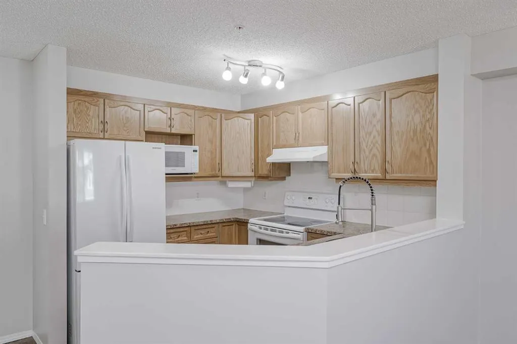 5200 44 Avenue NE, #2205