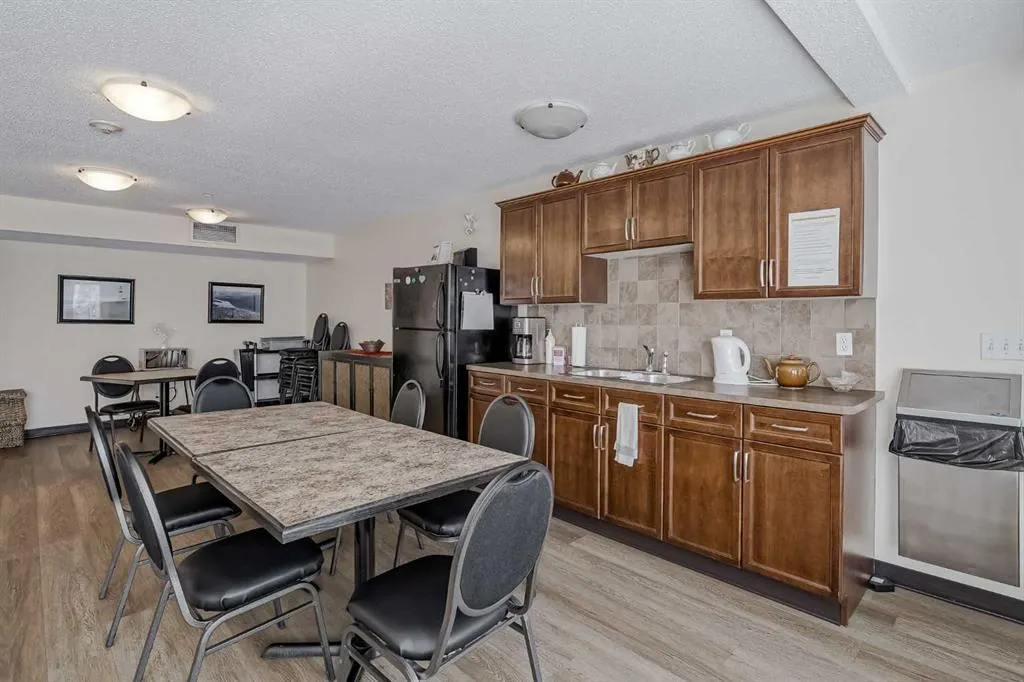 5200 44 Avenue NE, #2205