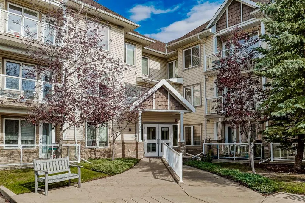 5200 44 Avenue NE, #2205