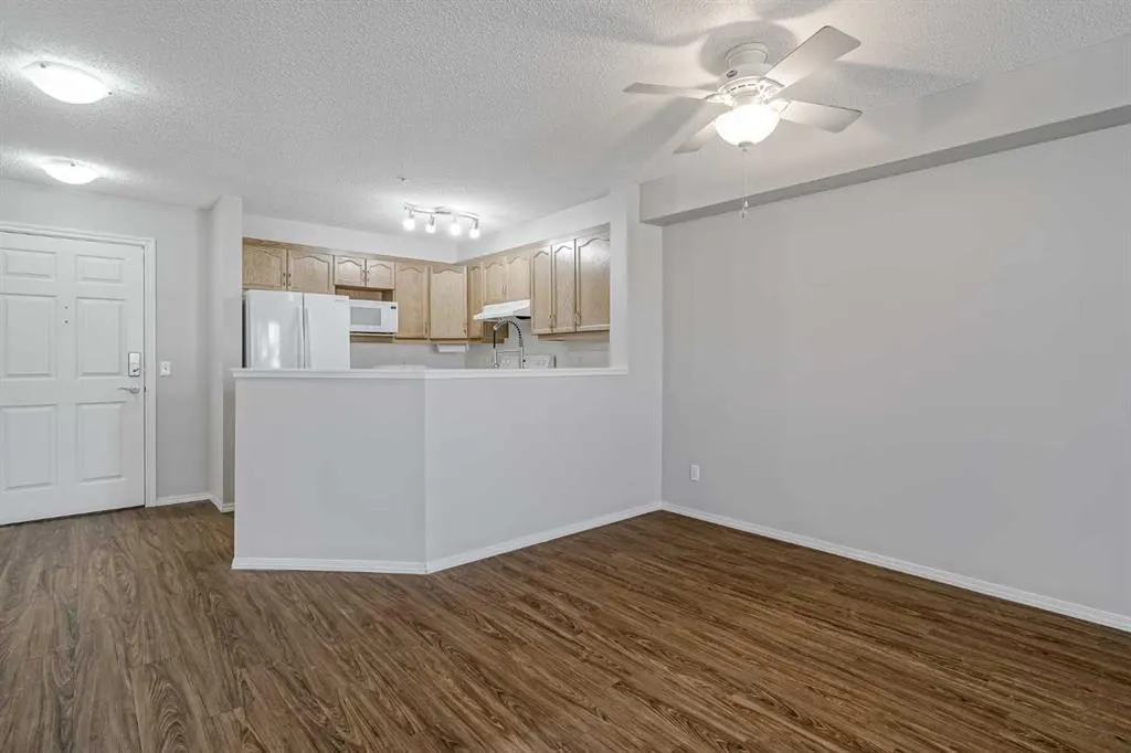 5200 44 Avenue NE, #2205