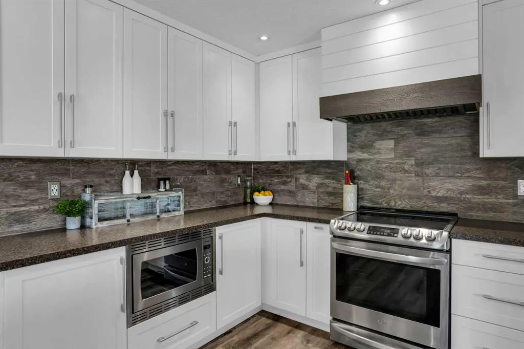 67 Summerwood Road SE