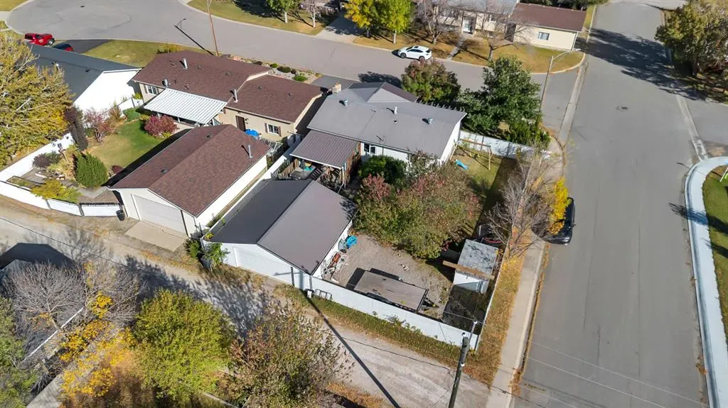 112 Young Crescent