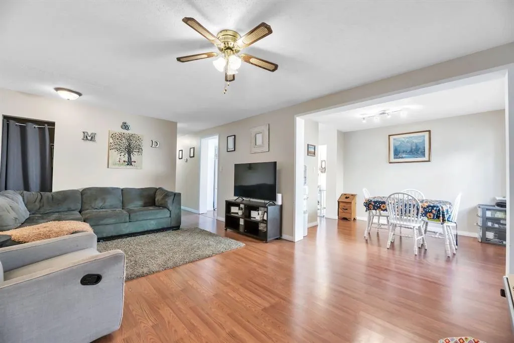 112 Young Crescent