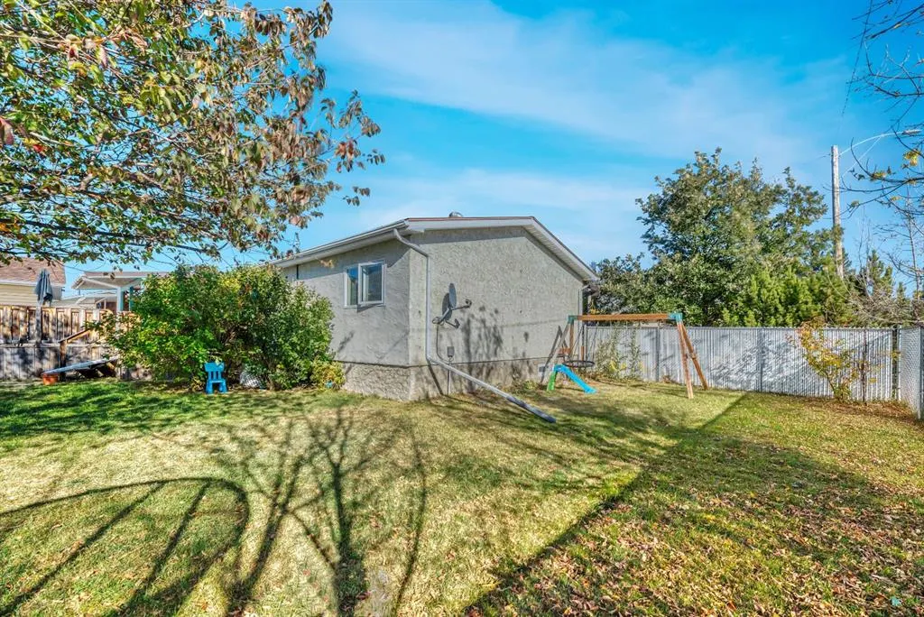 112 Young Crescent
