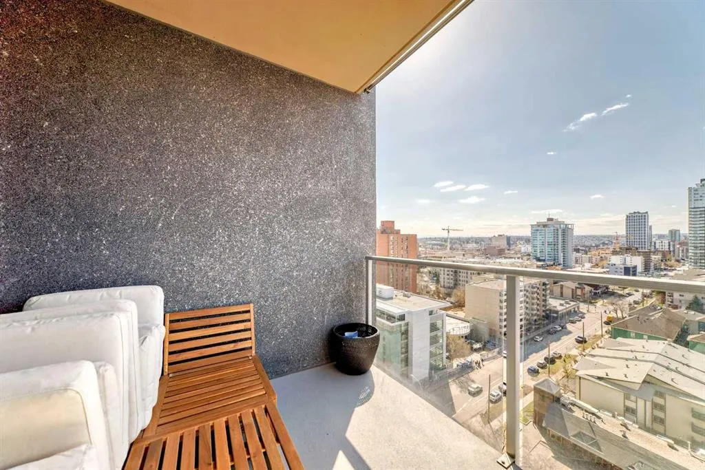 1320 1 Street SE, #1207