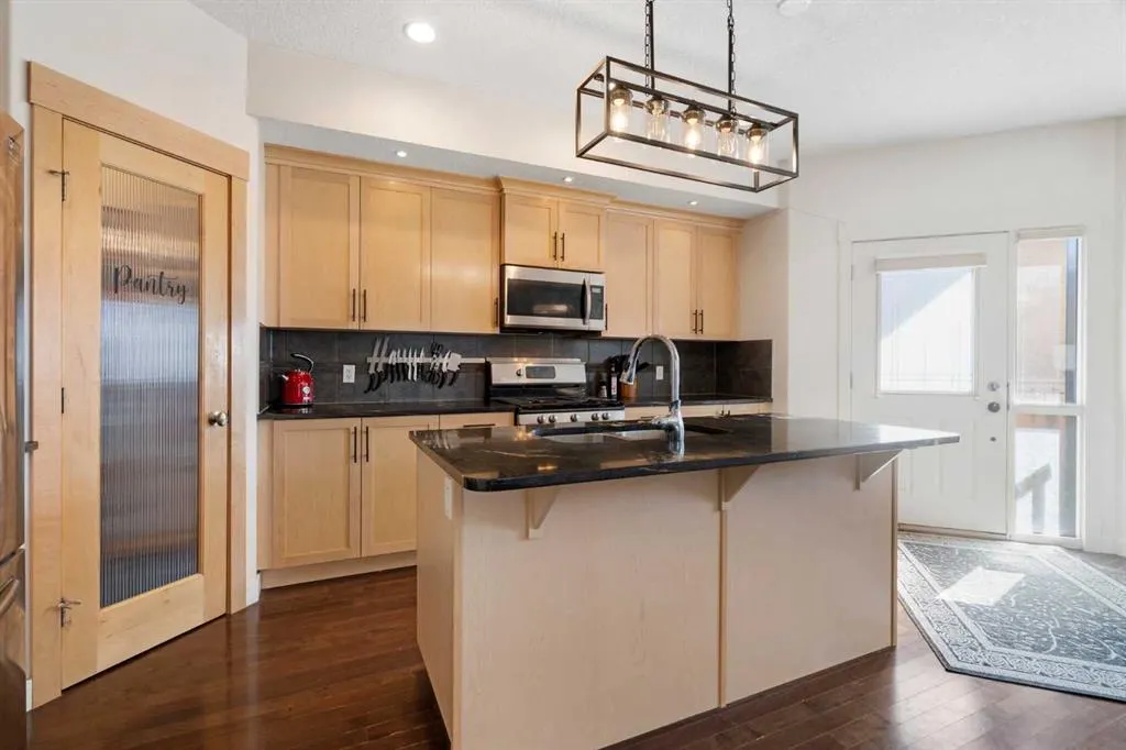 4709 17 Avenue NW, #2