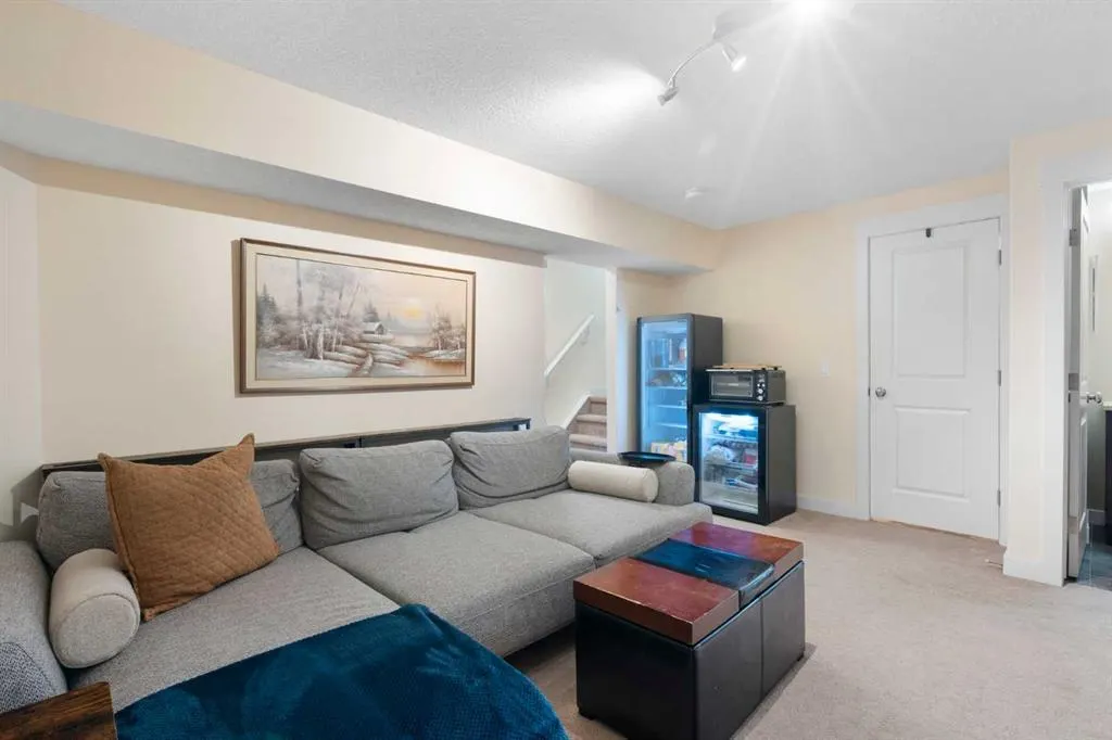 4709 17 Avenue NW, #2
