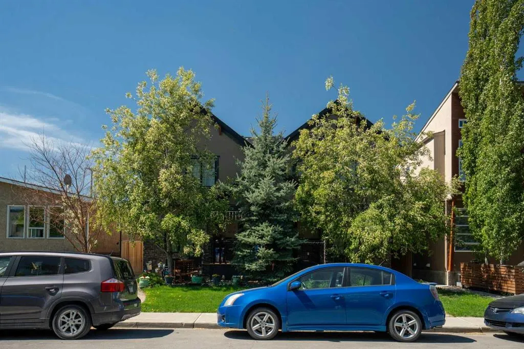4709 17 Avenue NW, #2