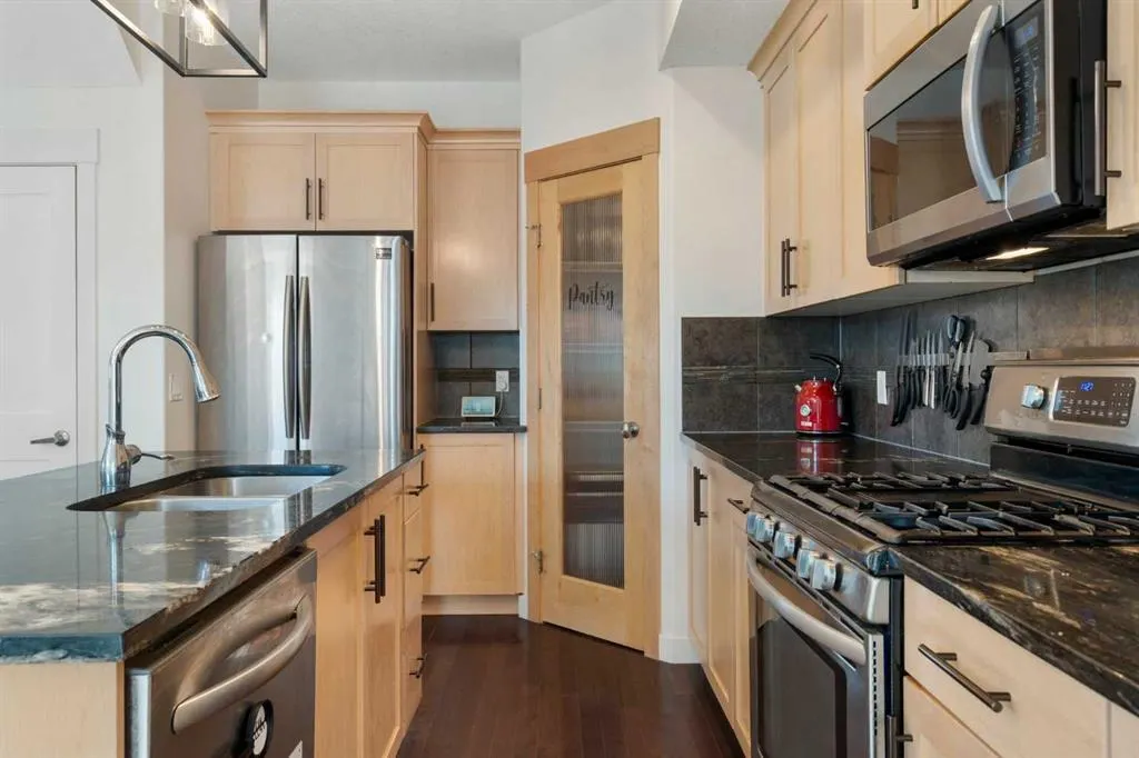 4709 17 Avenue NW, #2