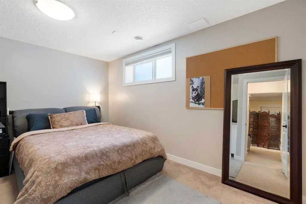 4709 17 Avenue NW, #2