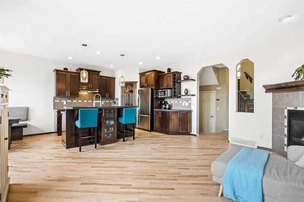 16 Tuscany Ravine Court NW