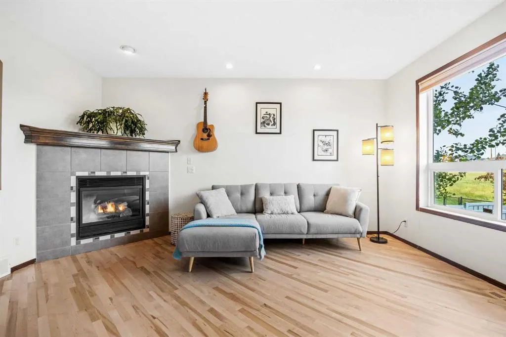 16 Tuscany Ravine Court NW