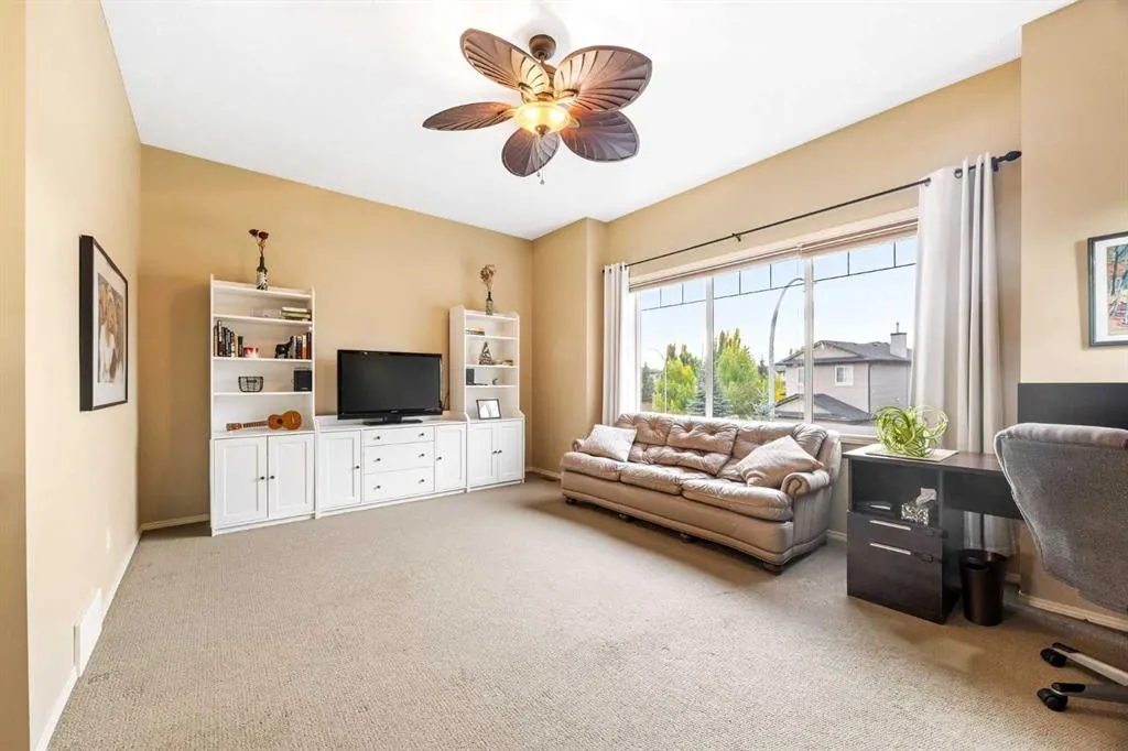 16 Tuscany Ravine Court NW
