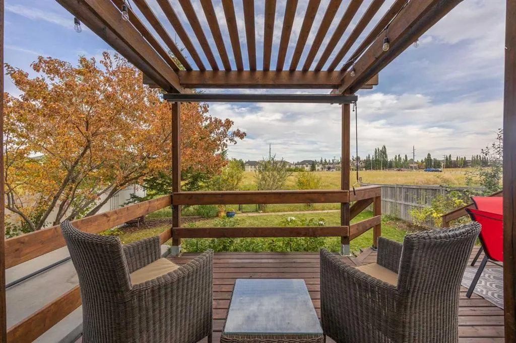 16 Tuscany Ravine Court NW