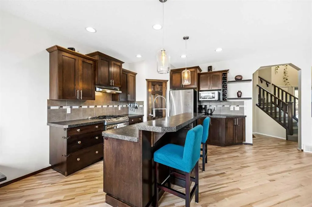 16 Tuscany Ravine Court NW