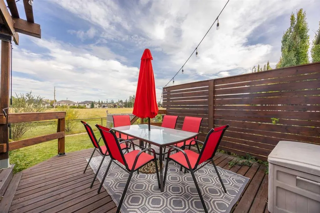 16 Tuscany Ravine Court NW