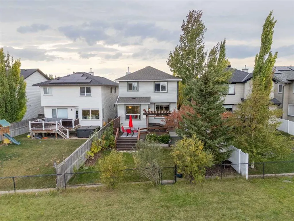 16 Tuscany Ravine Court NW