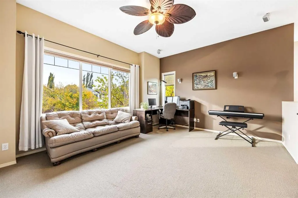 16 Tuscany Ravine Court NW